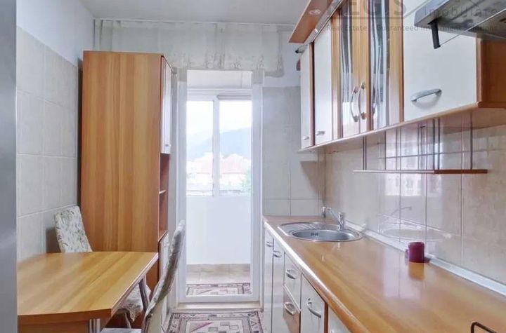 Apartament 3 camere de inchiriat TRACTORUL - Brasov anunturi imobiliare Brasov