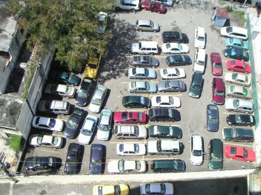 A început reînnoirea contractelor de închiriere a locurilor de parcare din Bucureşti