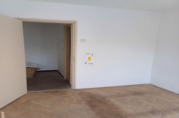 Apartament 3 camere de vanzare BARAOLT - Prahova anunturi imobiliare Prahova