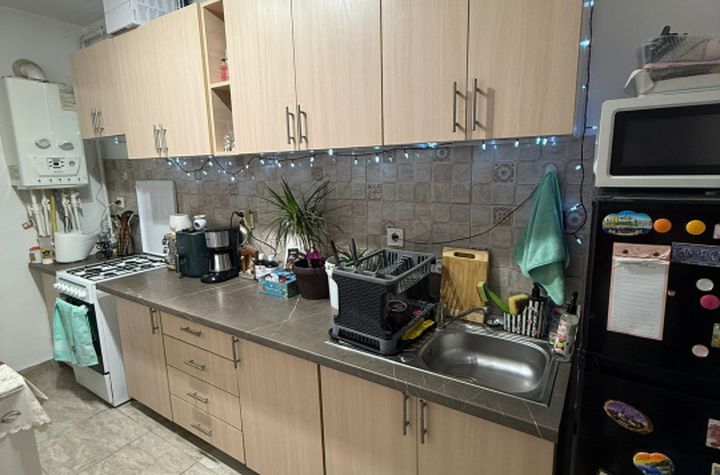 Garsonieră de vanzare ROSU - Bucuresti anunturi imobiliare Bucuresti