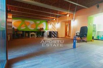 Spatiu comercial 67 mp central anunturi imobiliare Arad
