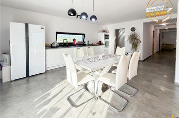 Casă - 4 camere de vanzare PERIFERIE - Covasna anunturi imobiliare Covasna
