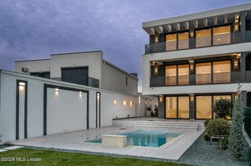 CERNICA,VILA PREMIUM ,5 CAMERE,453 MP,TEREN 587 MP,PISCINA, anunturi imobiliare Bucuresti