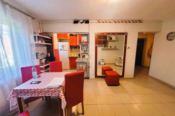 Apartament 3 camere de vanzare MICRO 14 - Satu Mare anunturi imobiliare Satu Mare