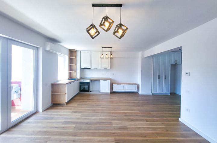 Garsonieră de vanzare ORADEA - Bihor anunturi imobiliare Bihor
