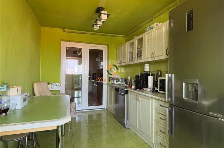 Apartament 4 camere de vanzare CENTRAL - Timis anunturi imobiliare Timis