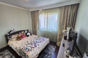 Apartament 3 camere de vanzare TARGU-JIU - Gorj anunturi imobiliare Gorj