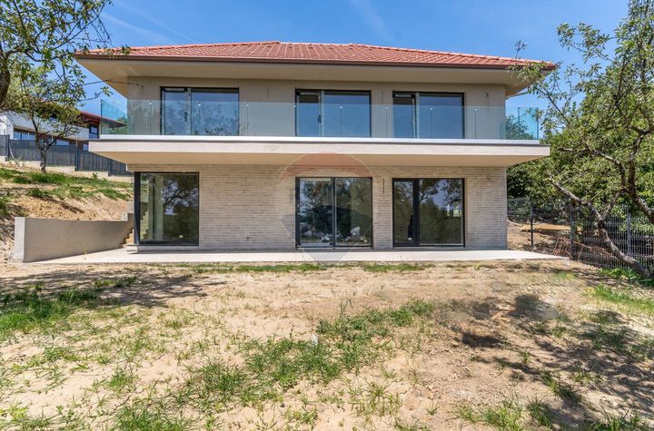 Casa individuala, 5 camere, 60mp terase, gradina, 750mp, comision 0 anunturi imobiliare Cluj