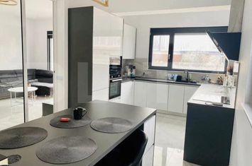 Vilă - 4 camere de vanzare BOTIZ - Satu Mare anunturi imobiliare Satu Mare