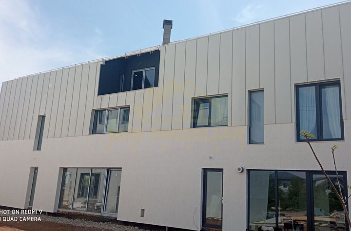 TRIPLEX(CAPAT)P+1+M-TEREN 320 MP-CENTRU PRIMARIE anunturi imobiliare Bucuresti