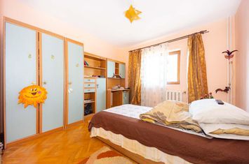 Apartament 3 camere de vanzare MIRCEA CEL BATRAN - Iasi anunturi imobiliare Iasi