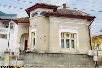 Casă - 6 camere de vanzare ULTRACENTRAL - Bacau anunturi imobiliare Bacau