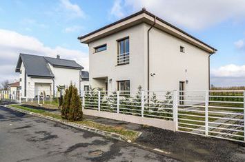 Casă de vânzare modernă și spațioasă – Comision 0%! anunturi imobiliare Arad