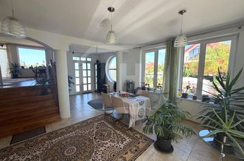 Vilă - 5 camere de vanzare CLUJ-NAPOCA - Cluj anunturi imobiliare Cluj