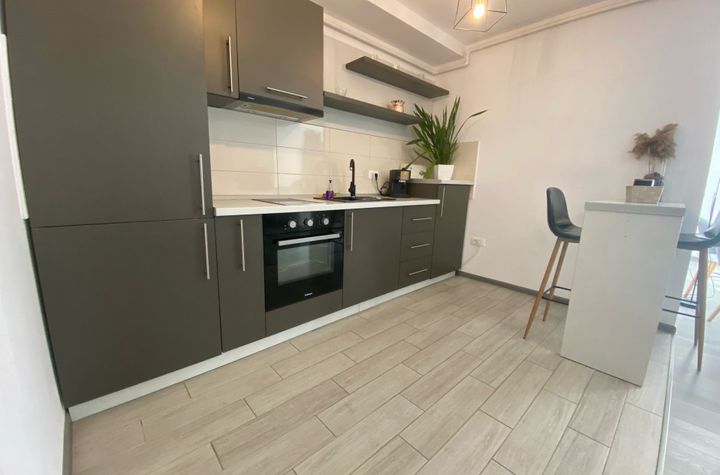 Garsonieră de vanzare TRACTORU - Brasov anunturi imobiliare Brasov