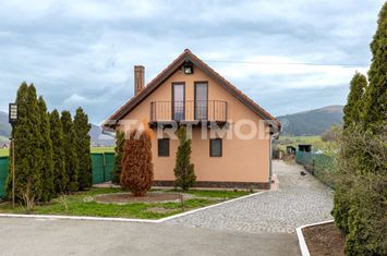 Casa individuala cu gradina si livada Dobarlau anunturi imobiliare Covasna