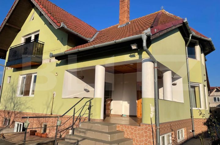 Vilă - 3 camere de vanzare SEBES - Alba anunturi imobiliare Alba