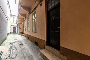 Spațiu de birouri situat pe strada N. Bălcescu. anunturi imobiliare Arad