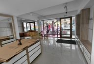 2.300 €, Spațiu comercial