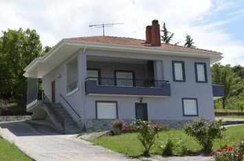 Casă individuală 239 mp, teren 1000 mp — Levkouda anunturi imobiliare Grecia