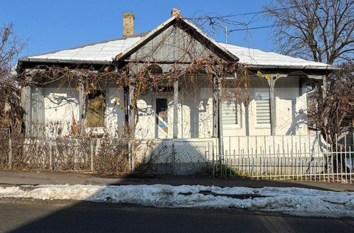 Casă - 3 camere de vanzare SUCEAVA - Suceava anunturi imobiliare Suceava