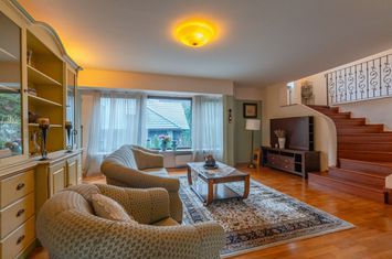 Casă individuală cu 7 camere lângă AFI Mall, ideală pentru birouri sau locuință anunturi imobiliare Brasov