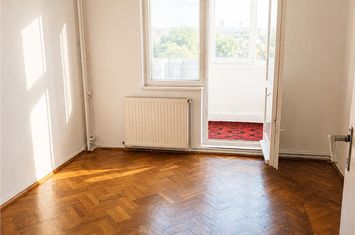 Apartament 3 camere de vanzare CALEA BUCURESTI - Brasov anunturi imobiliare Brasov
