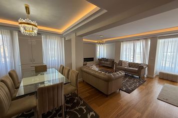 Apartament 5 camere de vanzare RADAUTI - Suceava anunturi imobiliare Suceava