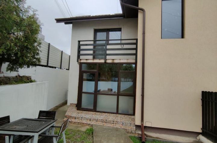 Vilă - 3 camere de vanzare VALEA LUPULUI - Iasi anunturi imobiliare Iasi
