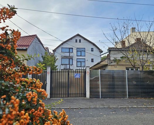 Vilă 6 cam Gruia, 288 mp, P+2