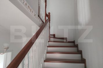 Vilă - 4 camere de vanzare RADAUTI - Suceava anunturi imobiliare Suceava