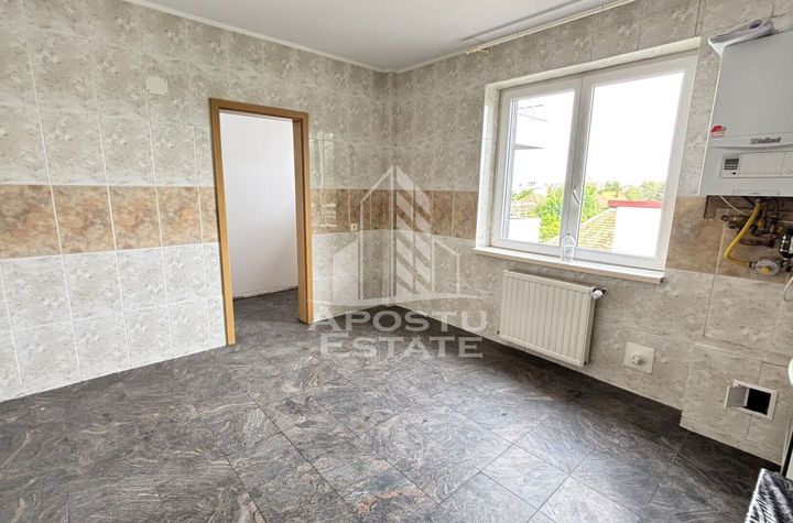 Apartament cu doua camere in zona Girocului, loc de parcare anunturi imobiliare Timis