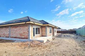 Vilă - 3 camere de vanzare TARLUNGENI - Brasov anunturi imobiliare Brasov