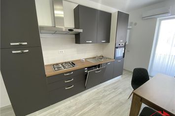 Apartament 3 camere de inchiriat ULTRACENTRAL - Vrancea anunturi imobiliare Vrancea