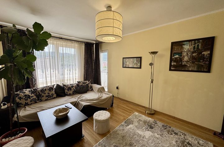 Apartament cu 3 camere in Astra, zona Calea Bucuresti anunturi imobiliare Brasov