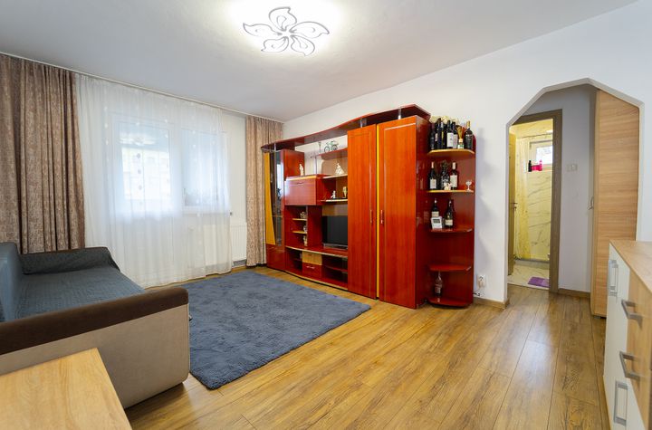 Apartament 2 camere de vanzare VASILE AARON - Sibiu anunturi imobiliare Sibiu