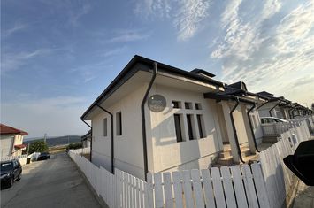 Casă - 3 camere de vanzare MIROSLAVA - Iasi anunturi imobiliare Iasi
