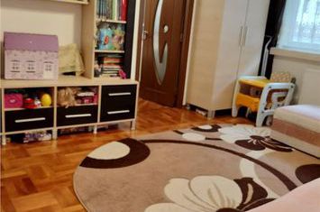 Apartament 3 camere de vanzare GEORGE ENESCU - Suceava anunturi imobiliare Suceava