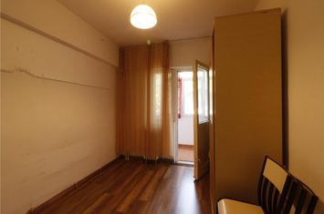 Apartament 3 camere de vanzare PODUL DE FIER - Iasi anunturi imobiliare Iasi