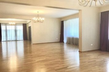 5-room apartment, ground floor with terrace, Aviatorilor area anunturi imobiliare Bucuresti
