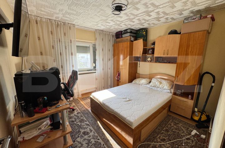 Apartament 3 camere de vanzare 1 MAI - Dolj anunturi imobiliare Dolj