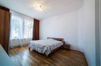 PRET NOU! Apartament spatios 4 camere - COMISION 0% anunturi imobiliare Arad