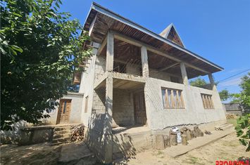 Vilă - 4 camere de vanzare CENTRAL - Bacau anunturi imobiliare Bacau