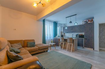 Studio mobilat și utilat, bloc 2020, etaj 3 – Terasă comuna amenajată anunturi imobiliare Brasov