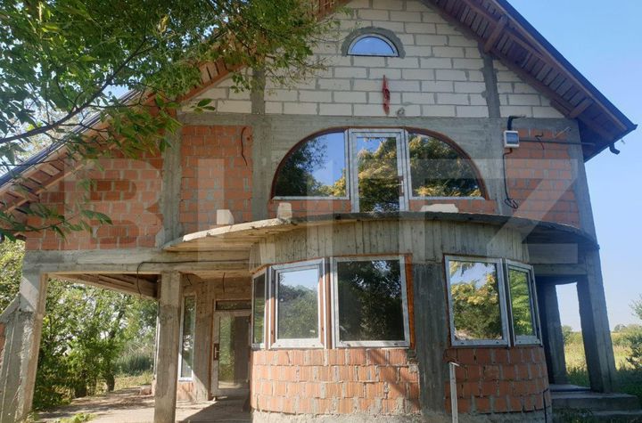 Vilă - 6 camere de vanzare TARGOVISTE - Dambovita anunturi imobiliare Dambovita