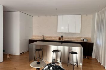 COMPLEX CU PISCINA - British School of Bucharest! anunturi imobiliare Bucuresti