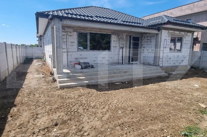 Casă - 3 camere de vanzare CRAIOVA - Dolj anunturi imobiliare Dolj