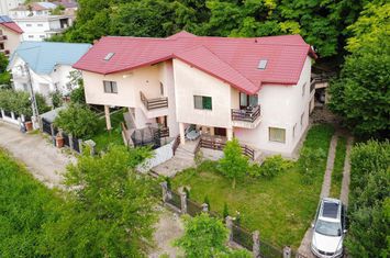 De vânzare - Vilă în duplex, P+1E, 4 camere zona Bucium anunturi imobiliare Iasi