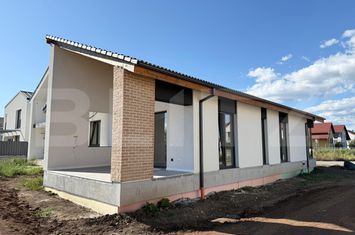 Casă - 4 camere de vanzare CETATE - Alba anunturi imobiliare Alba