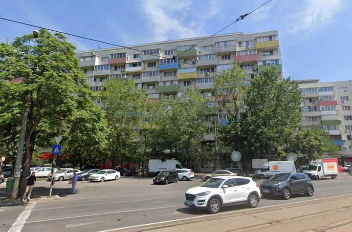 Vând apt. 2 cam. Bd. Ion Mihalache,sector 1, vis a vis metrou 1 Mai, renovat, bloc reabilitat termic anunturi imobiliare Bucuresti